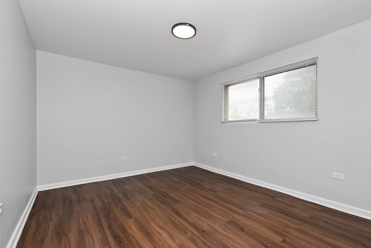 Apartment for rent at 4634 W 79th St, Chicago, IL 60652