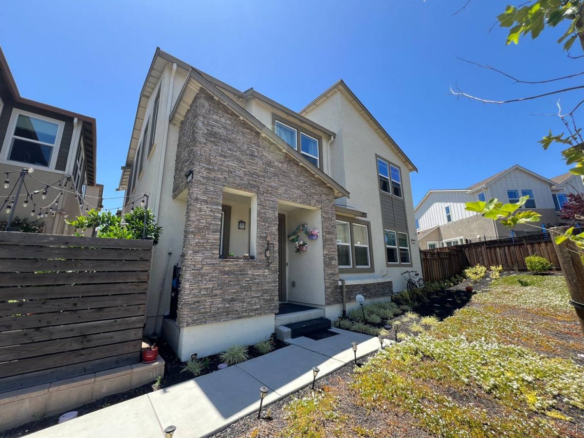 House for rent at 7404 Mount Veeder Rd, Dublin, CA 94568