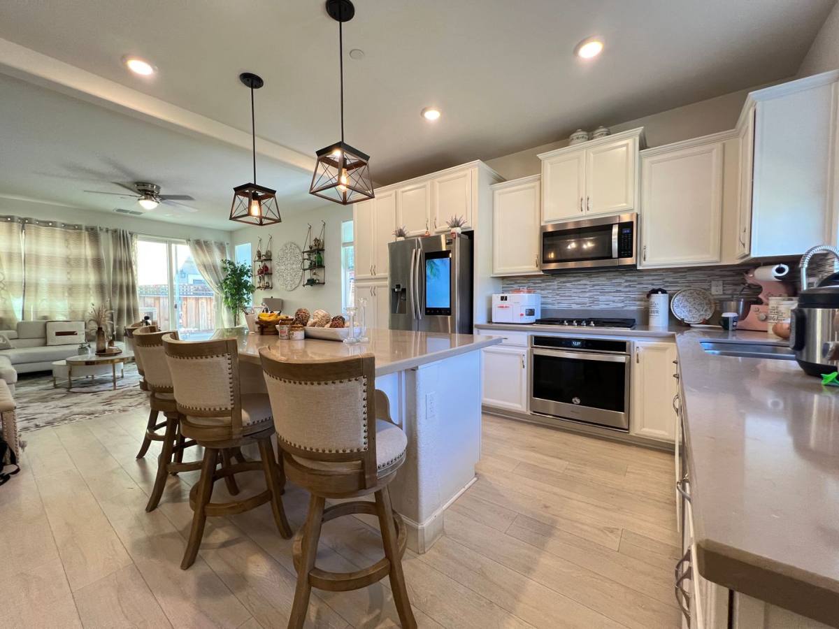 House for rent at 7404 Mount Veeder Rd, Dublin, CA 94568