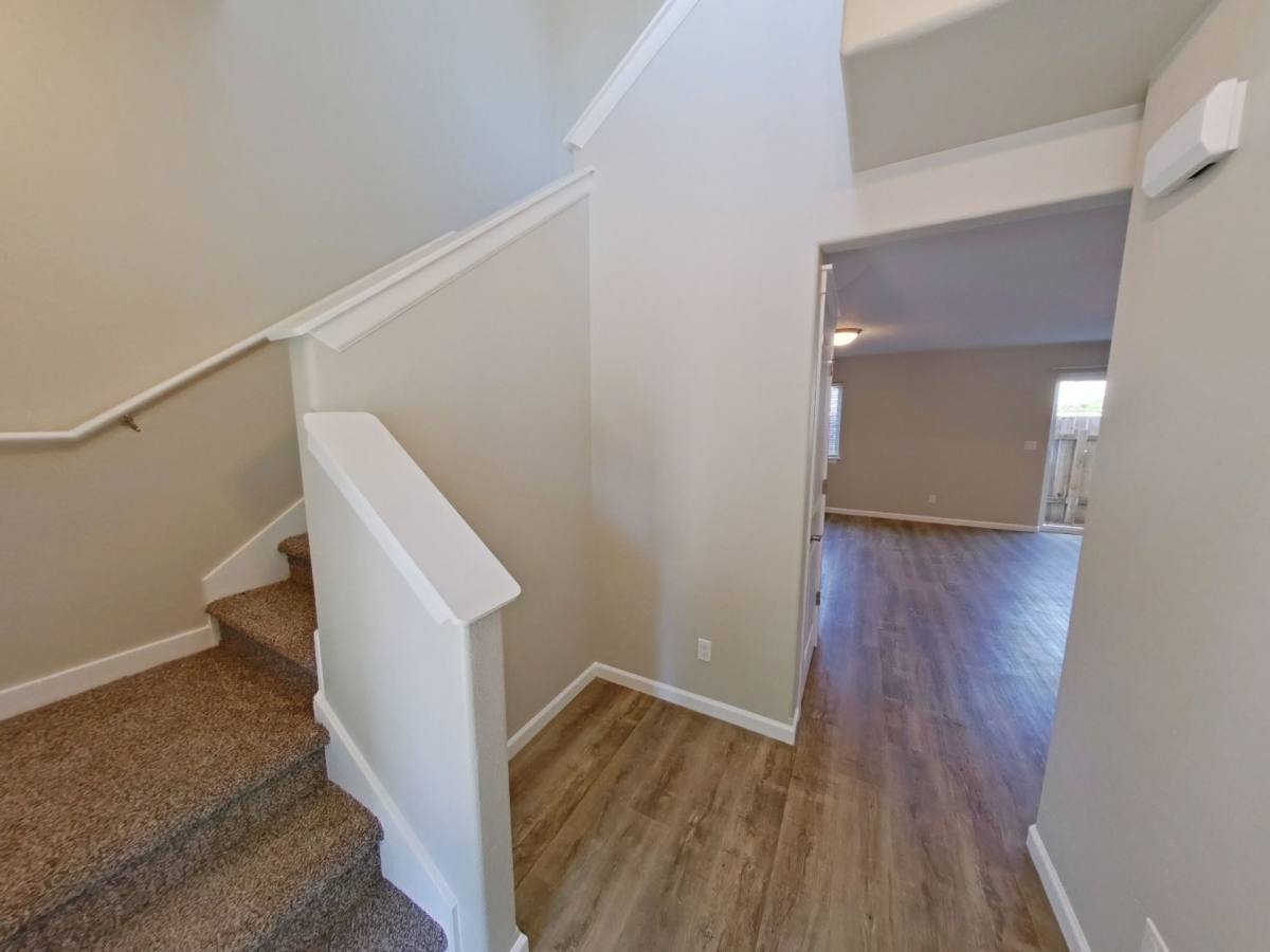 Apartment for rent at 103 105 N, Creswell, OR 97426