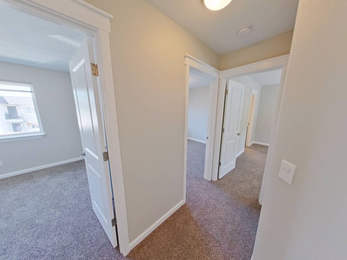 Apartment for rent at 103 105 N, Creswell, OR 97426