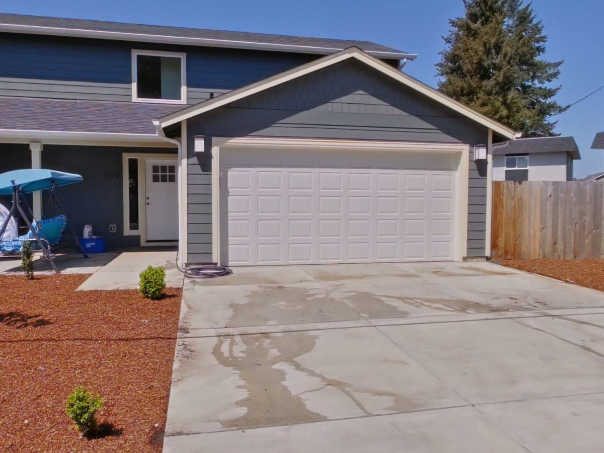 Apartment for rent at 103 105 N, Creswell, OR 97426