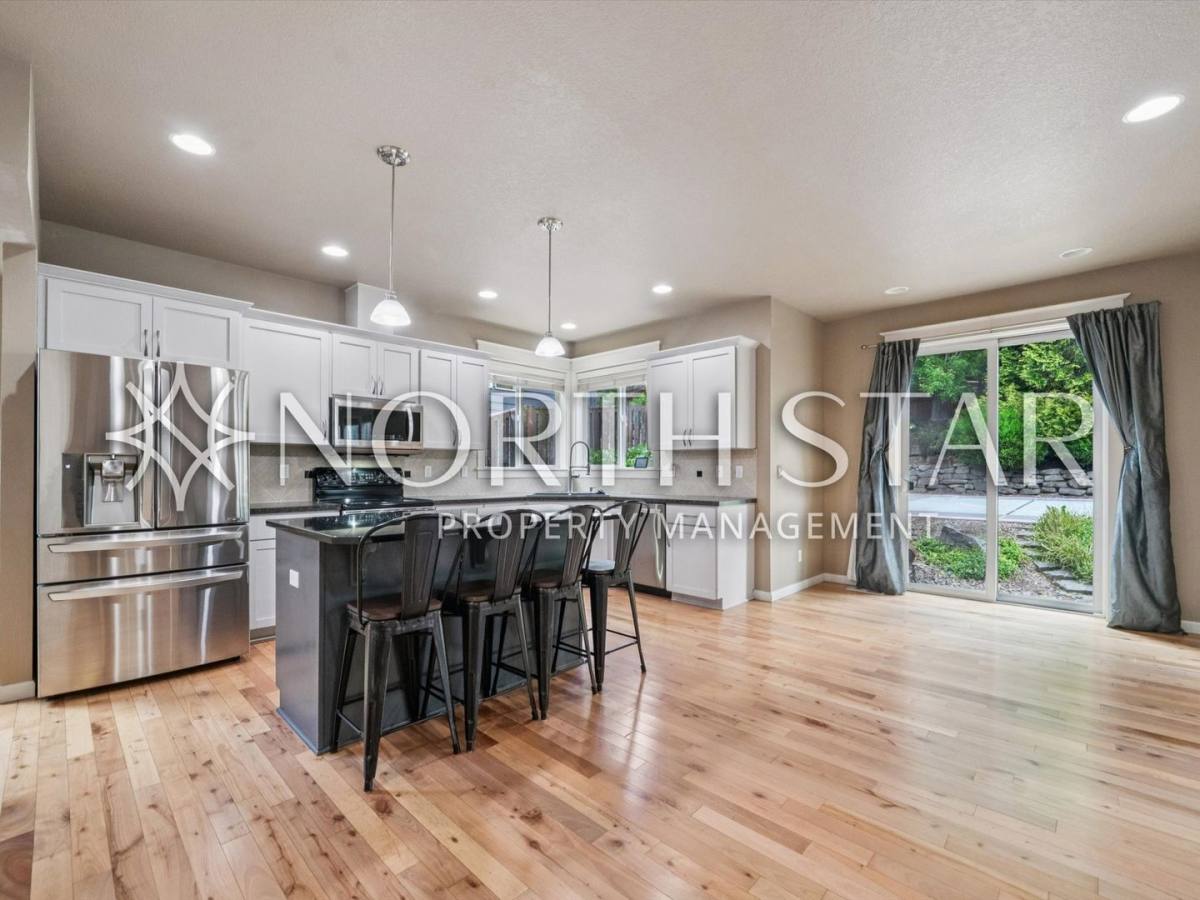 House for rent at 16550 Oaktree Terrace, Oregon City, OR 97045