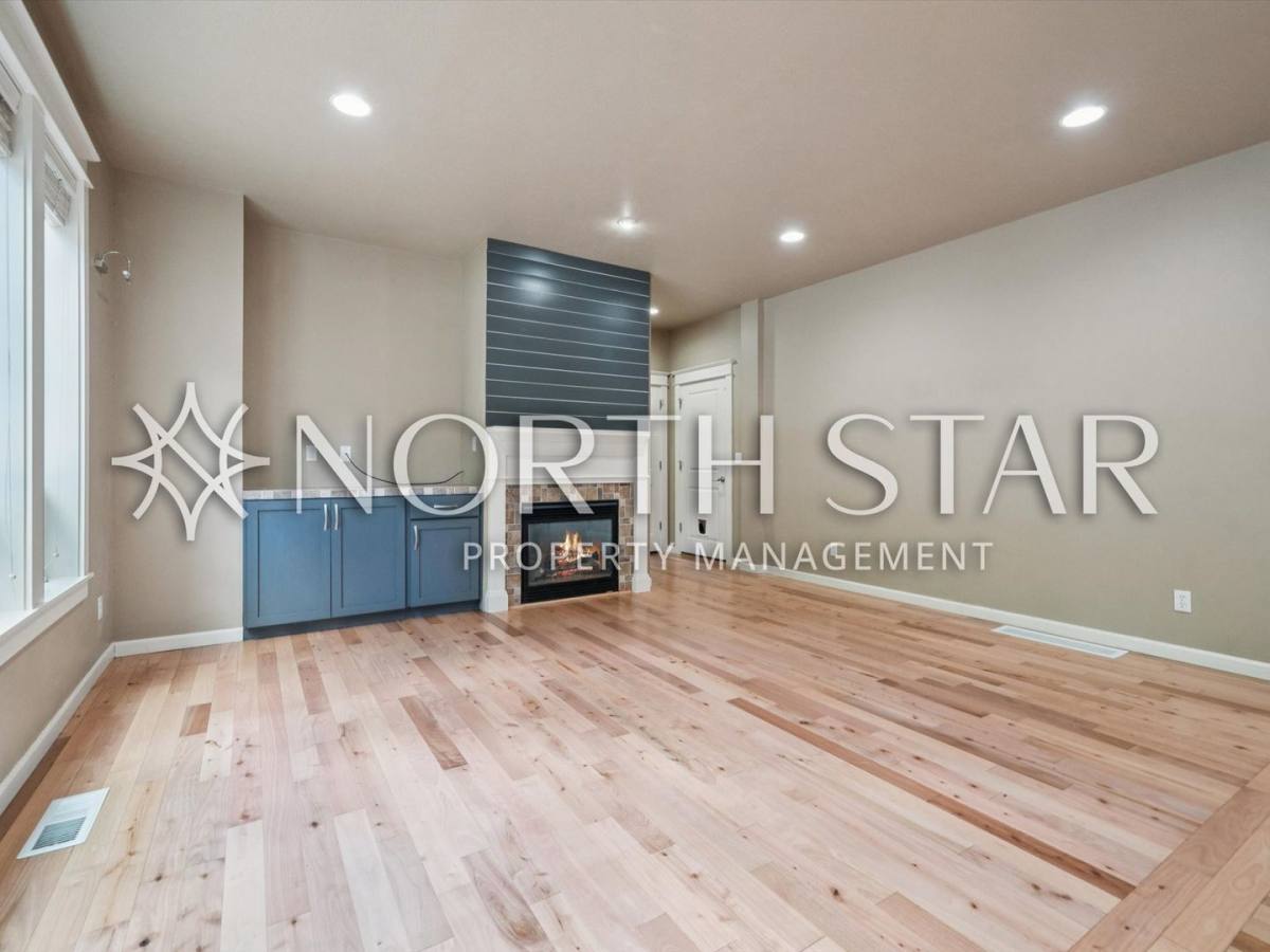 House for rent at 16550 Oaktree Terrace, Oregon City, OR 97045