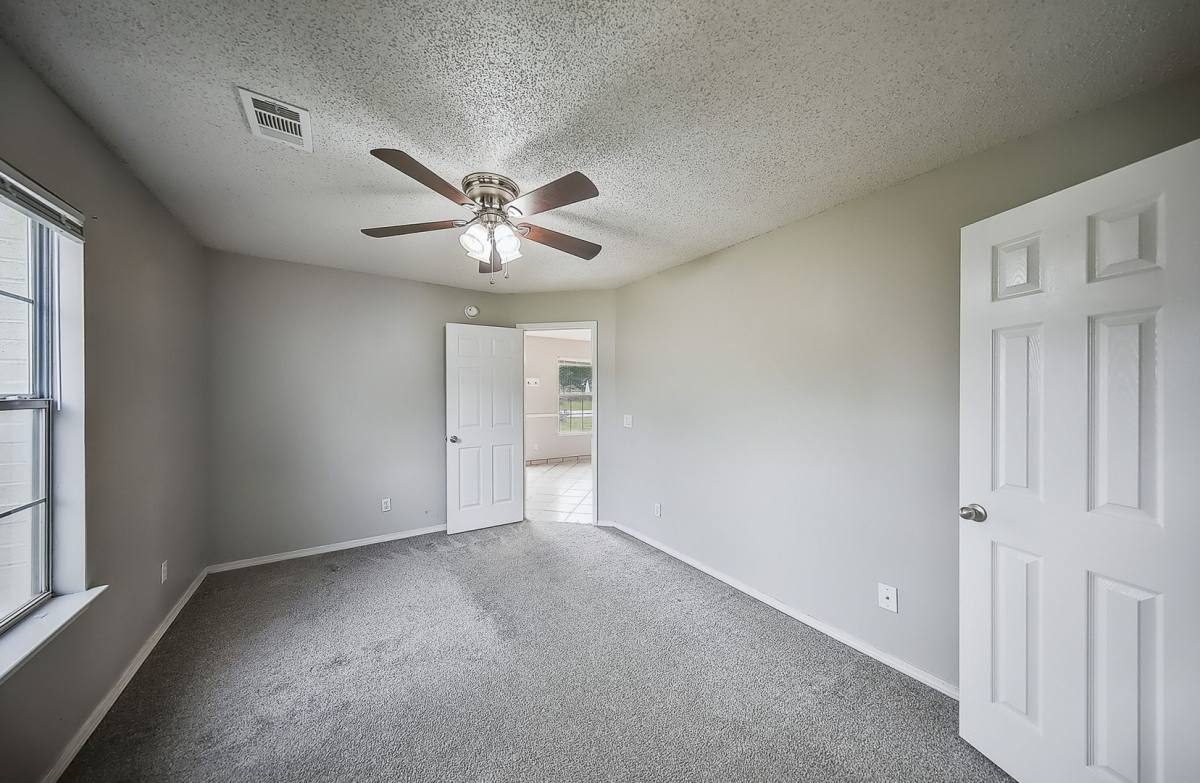 House for rent at 102 NW Park St, Bentonville, AR 72712