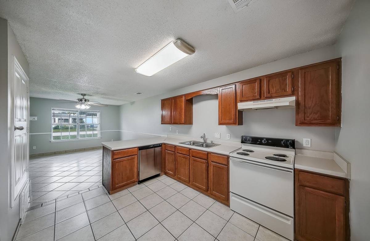 House for rent at 102 NW Park St, Bentonville, AR 72712
