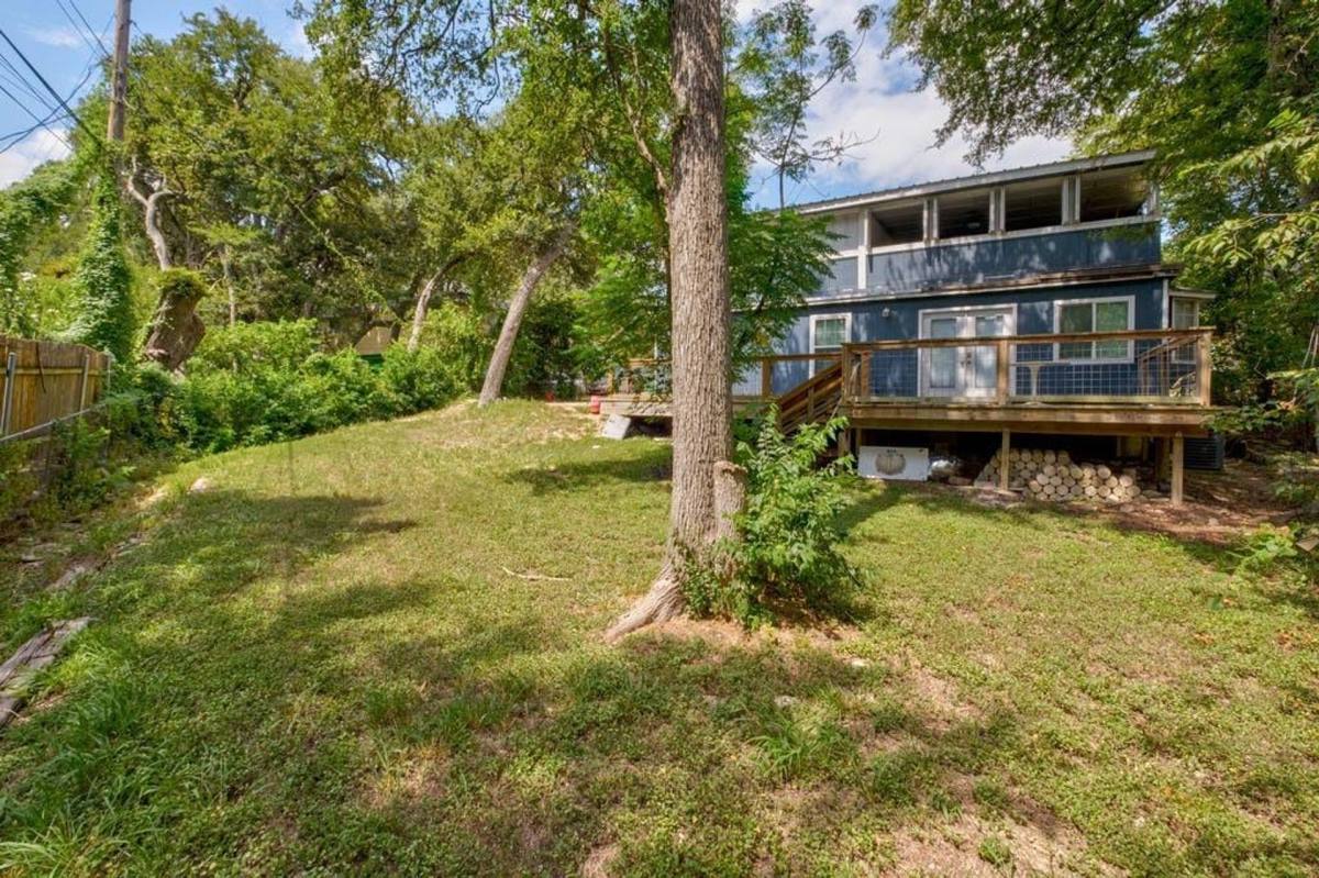 Townhouse for rent at 3305 Clawson Rd #B, Austin, TX 78704