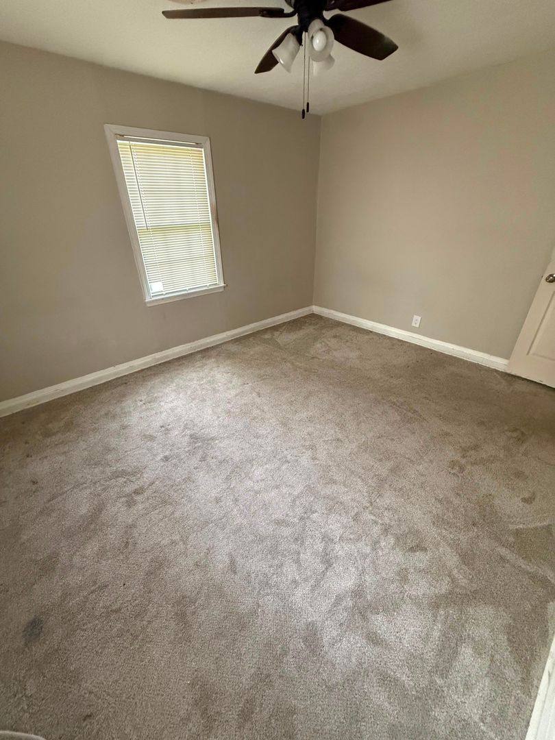 Apartment for rent at 4450 Dallas, Beaumont, TX 77703
