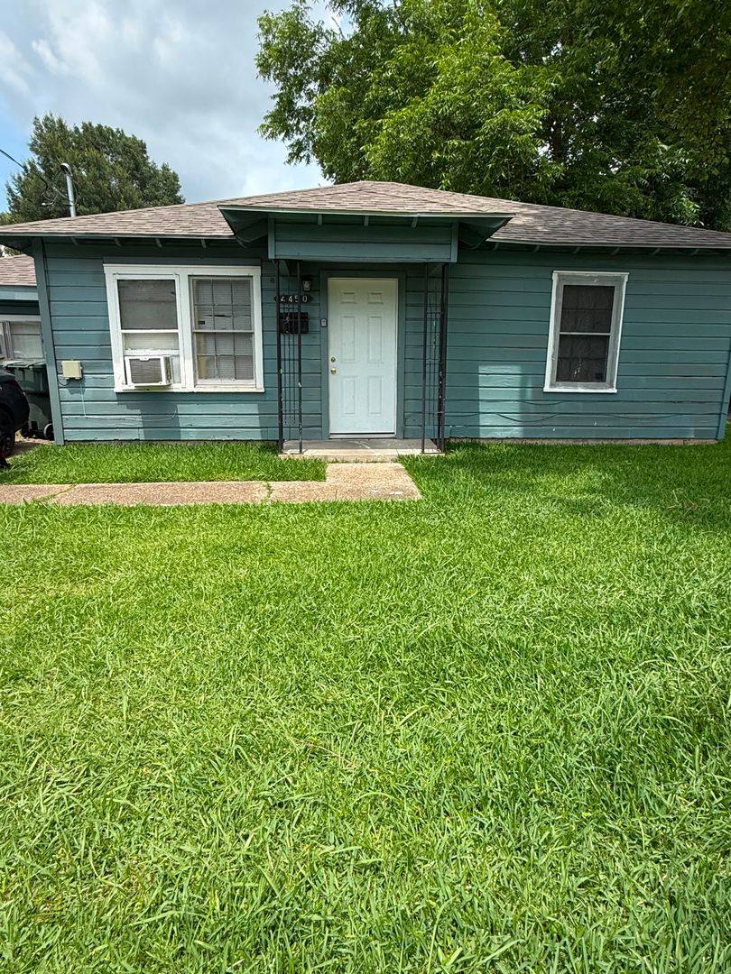 Apartment for rent at 4450 Dallas, Beaumont, TX 77703