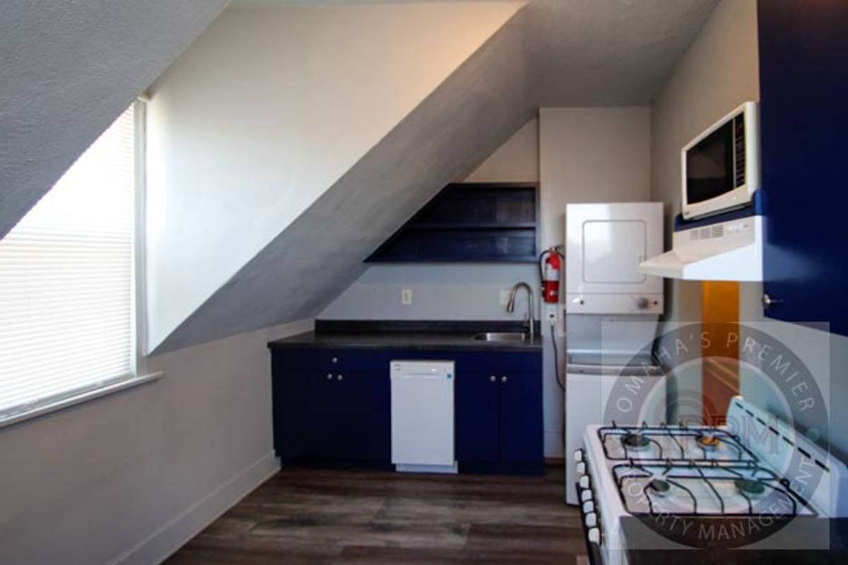 Apartment for rent at 3016 Pacific St, Omaha, NE 68105