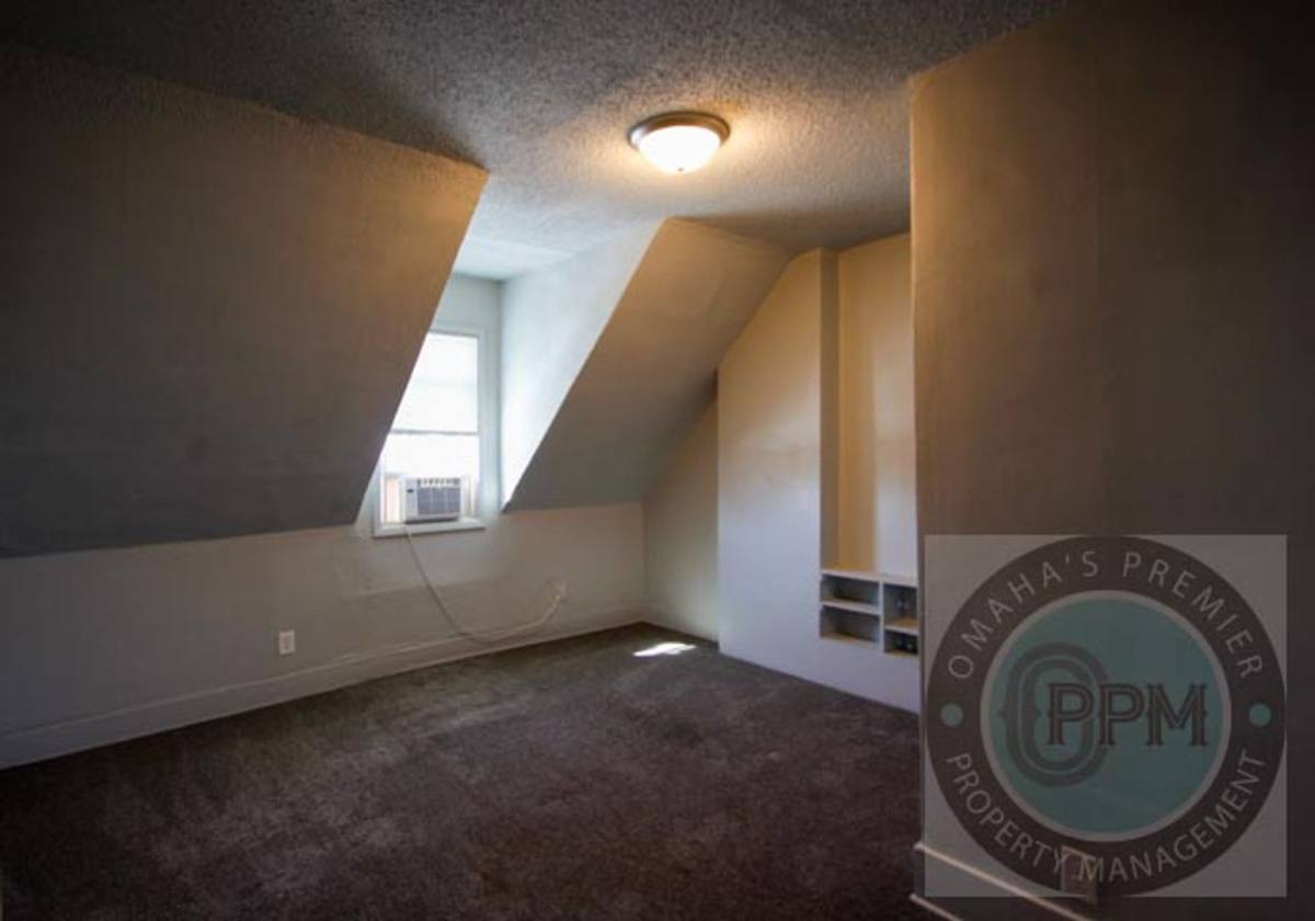Apartment for rent at 3016 Pacific St, Omaha, NE 68105