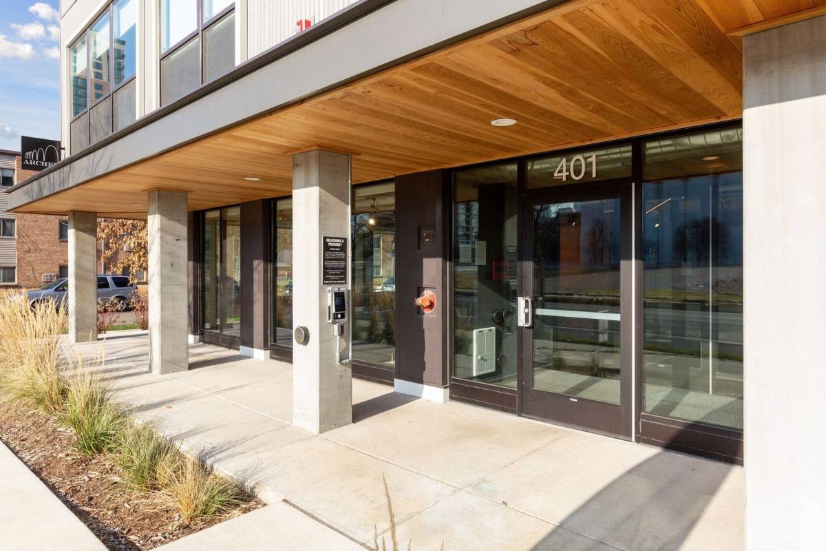 Apartment for rent at 401 University Ave SE, Minneapolis, MN 55414