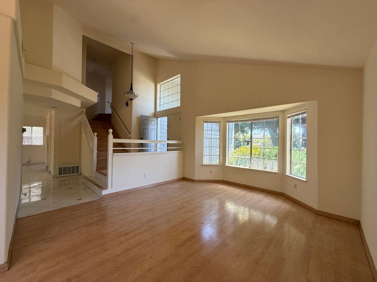 House for rent at 581 Hellyer Ave, San Jose, CA 95111