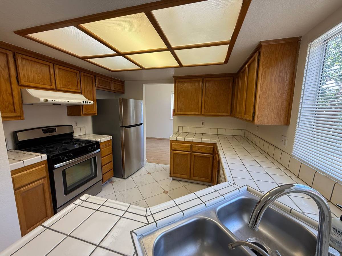 House for rent at 581 Hellyer Ave, San Jose, CA 95111