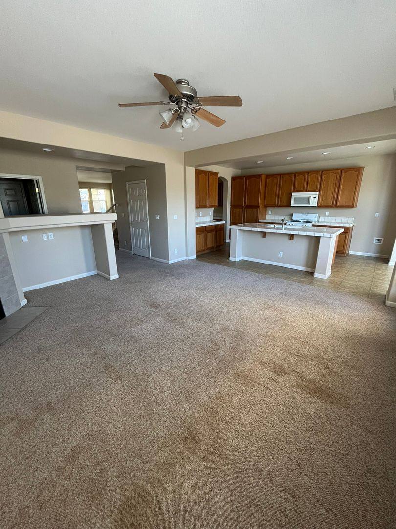 House for rent at 1520 Manzanita Way, Los Banos, CA 93635