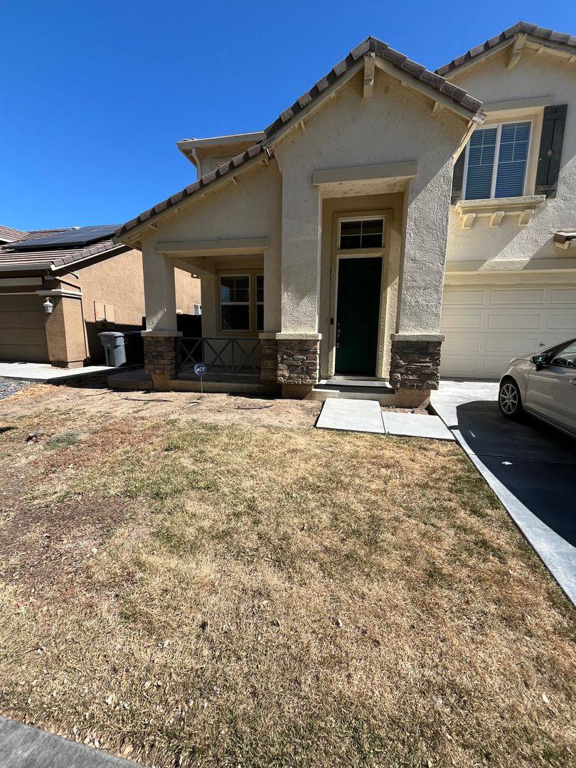 House for rent at 1520 Manzanita Way, Los Banos, CA 93635