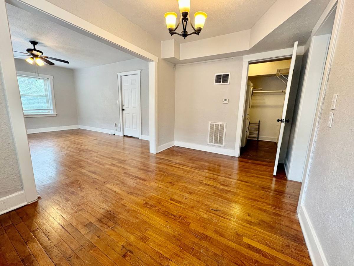 Apartment for rent at 815 E 42nd St, Kansas City, MO 64110