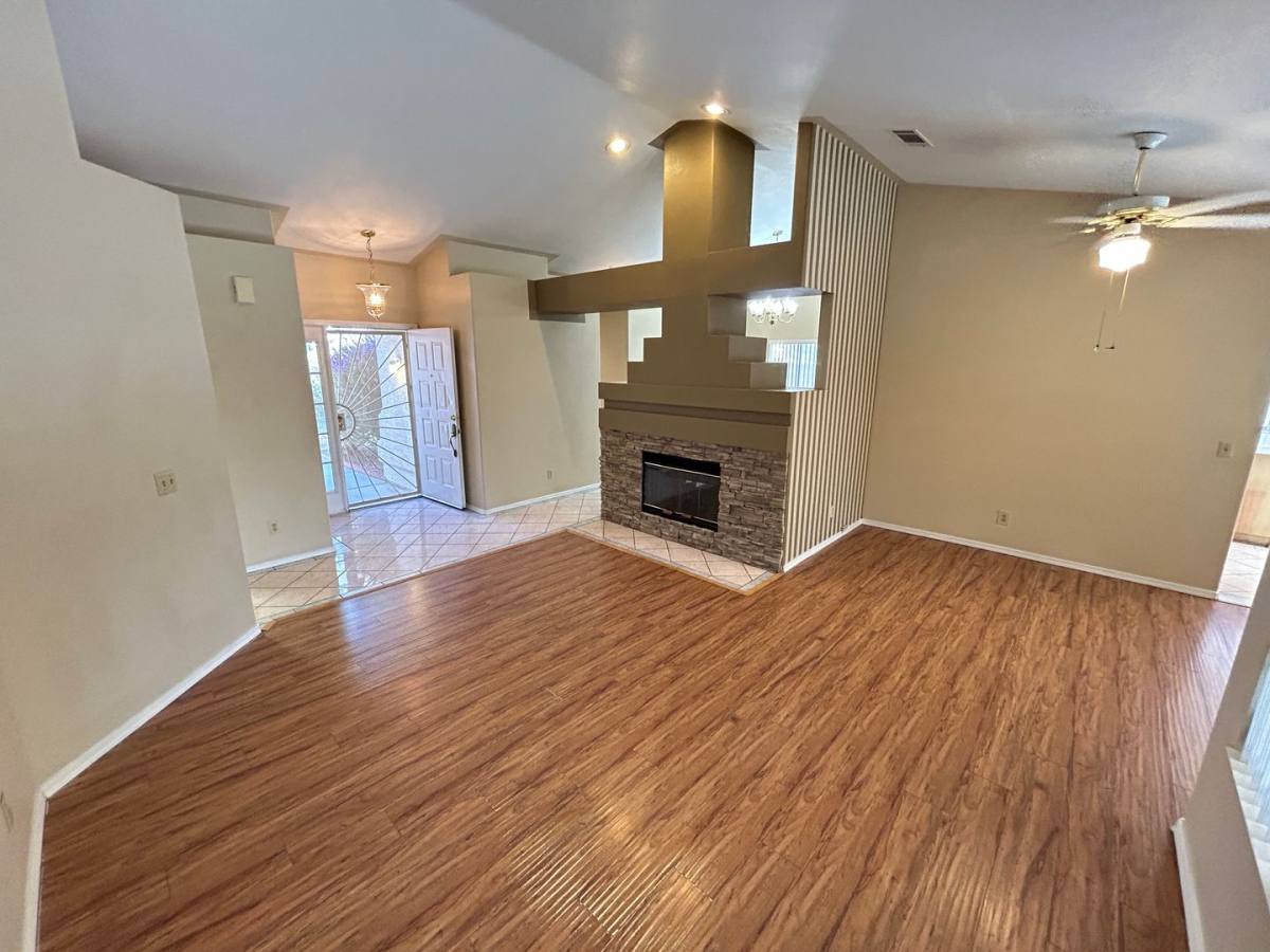House for rent at 4552 Bradpoint Dr, Las Vegas, NV 89130