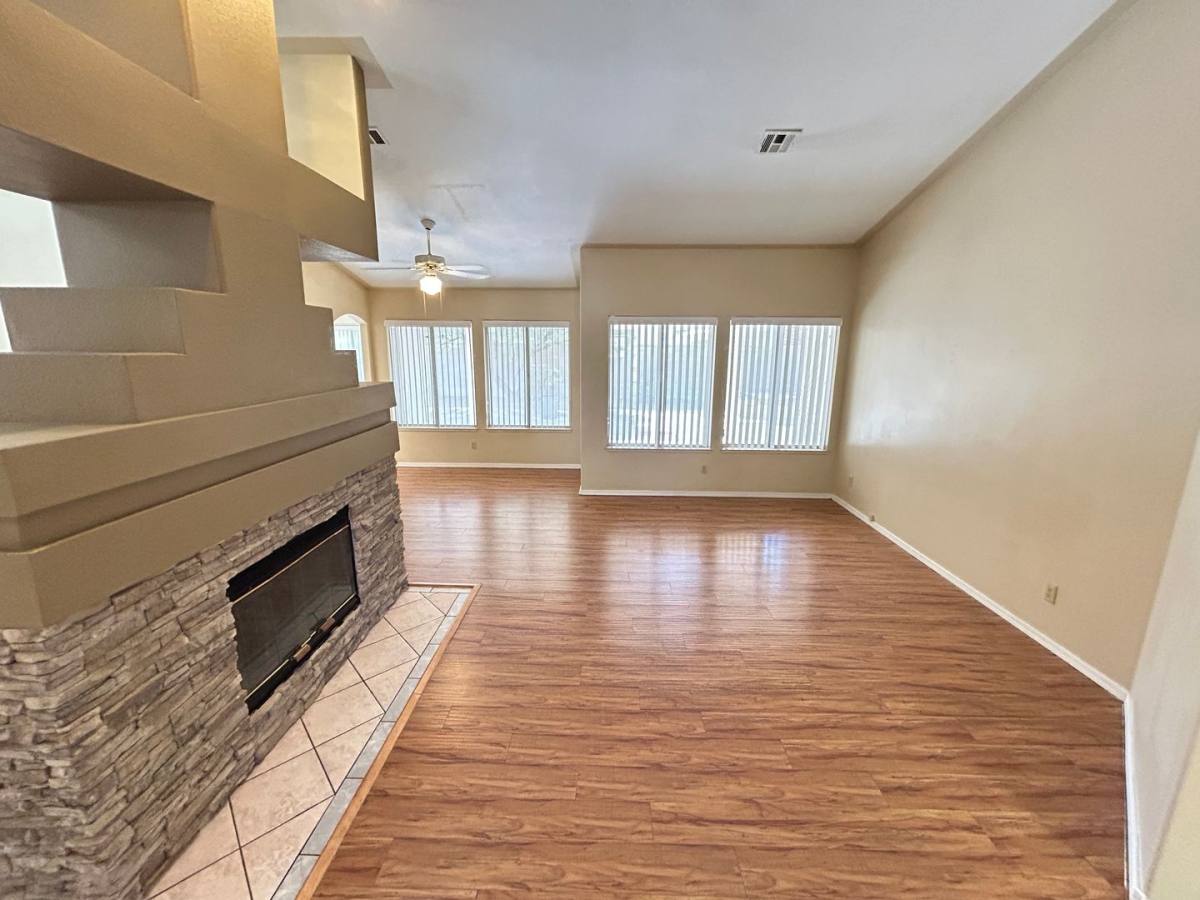 House for rent at 4552 Bradpoint Dr, Las Vegas, NV 89130