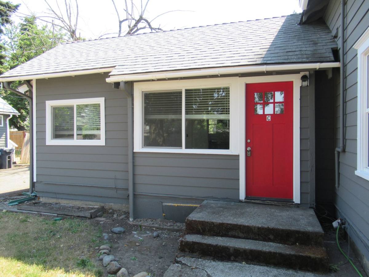 Apartment for rent at 1385 Hines St SE, Salem, OR 97302