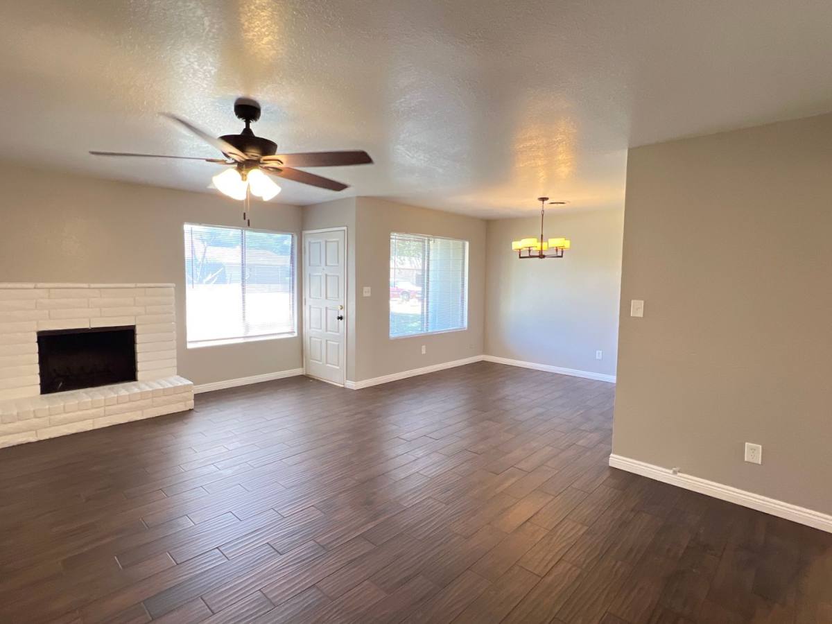Apartment for rent at 6811 Klamath Way, Bakersfield, CA 93309
