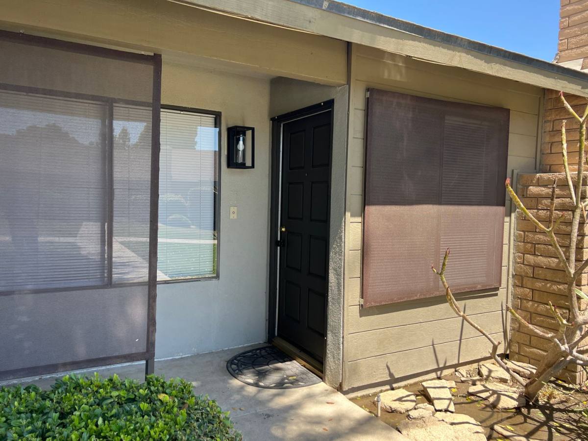 Apartment for rent at 6811 Klamath Way, Bakersfield, CA 93309