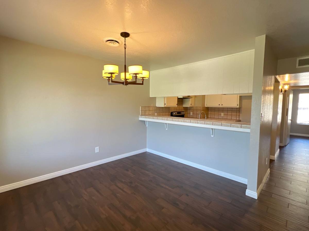Apartment for rent at 6811 Klamath Way, Bakersfield, CA 93309