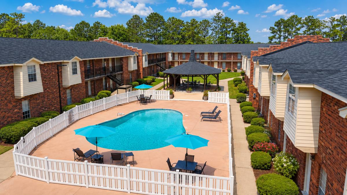 Townhouse for rent at Caleb Place, 520 N 38th Ave, Hattiesburg, MS 39401