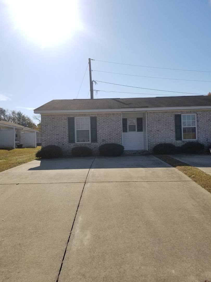Apartment for rent at 63 Coats Circle, Benson, NC 27504