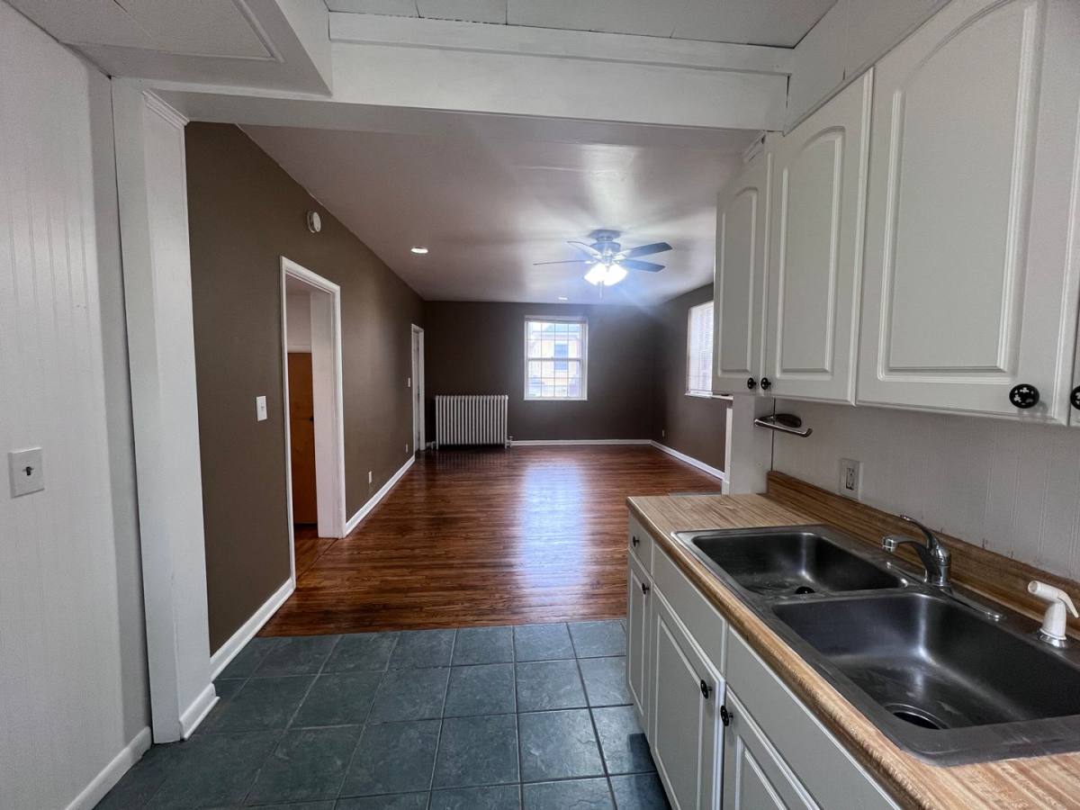Apartment for rent at 15-19 College NE, Grand Rapids, MI 49503