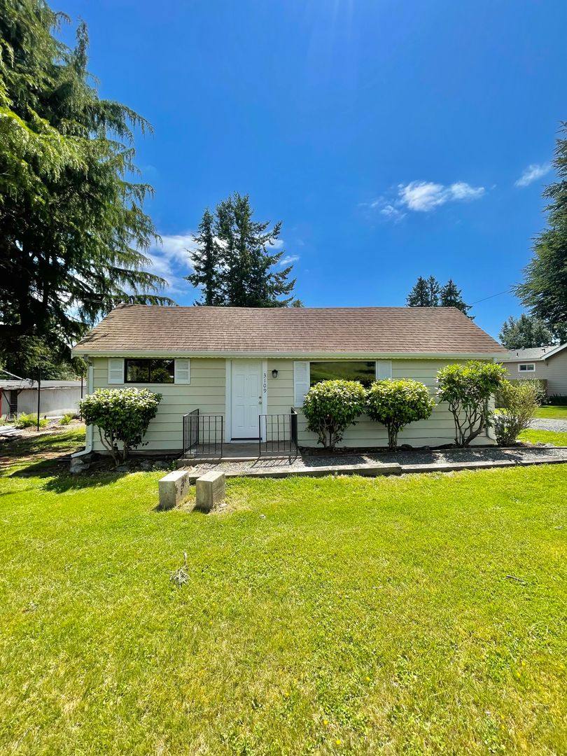 House for rent at 3109 Birchwood Ave, Bellingham, WA 98225