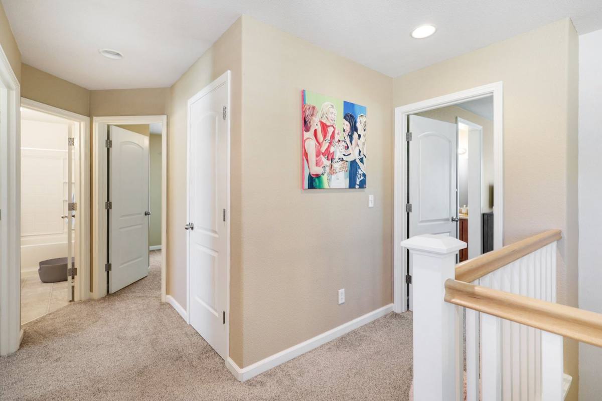 Townhouse for rent at 2035 Vienna Way, Redding, CA 96003
