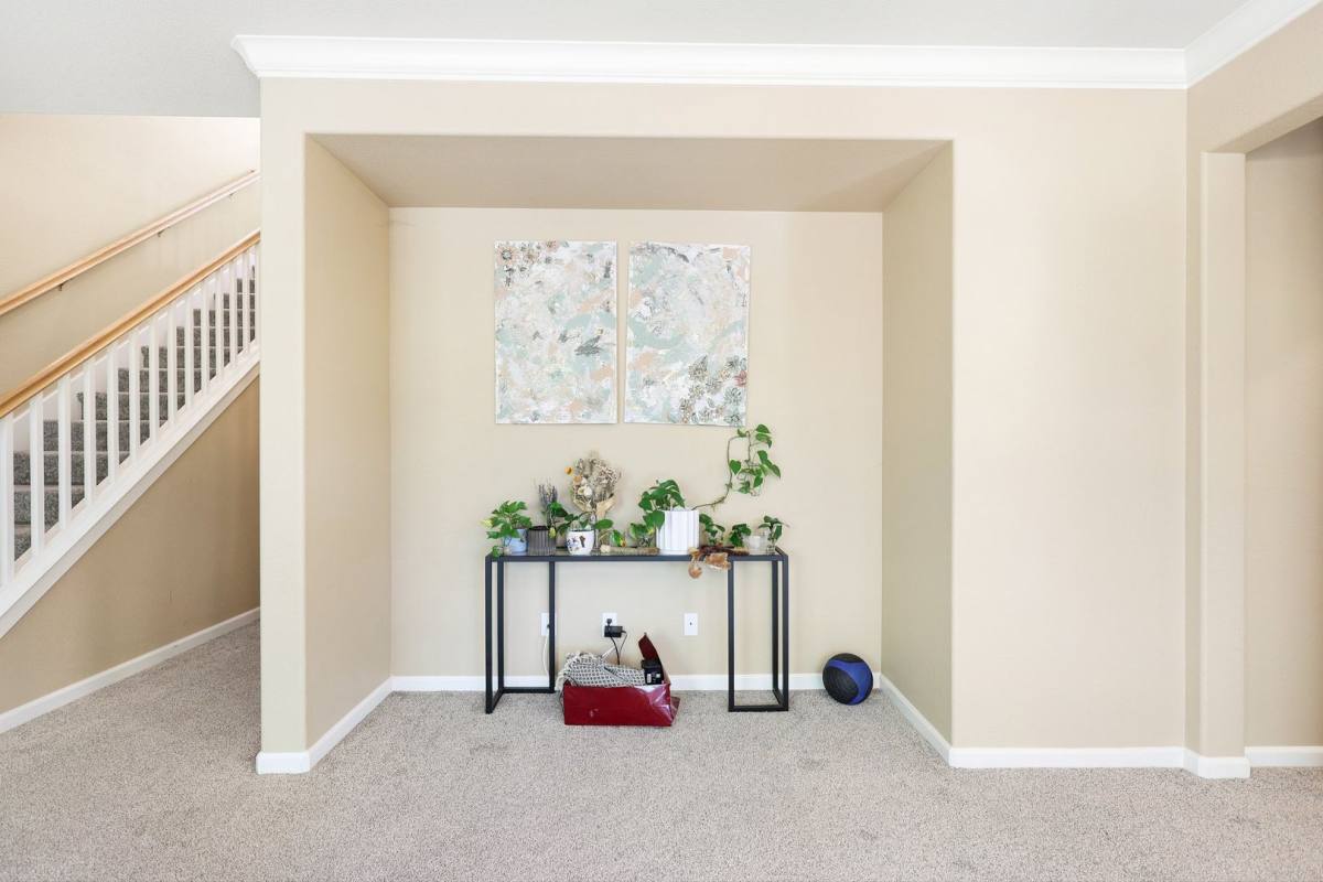 Townhouse for rent at 2035 Vienna Way, Redding, CA 96003