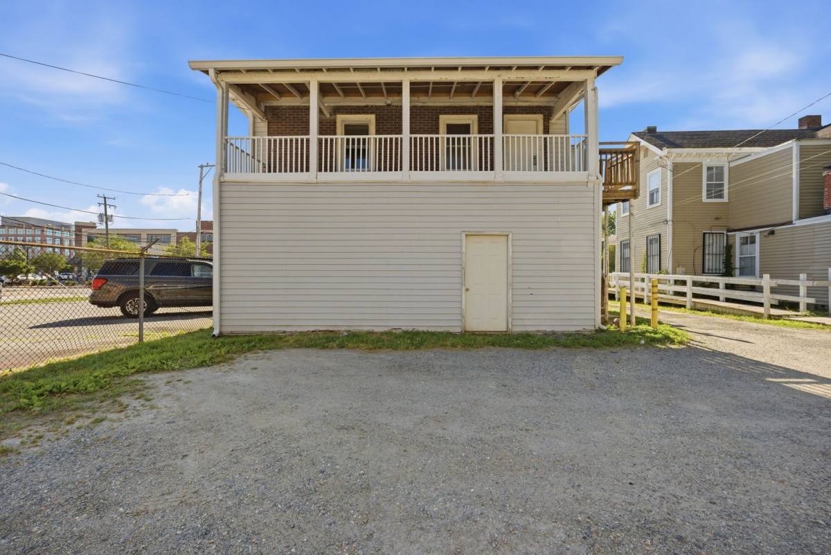 Apartment for rent at 212 S B Armistead Ave, Hampton, VA 23669
