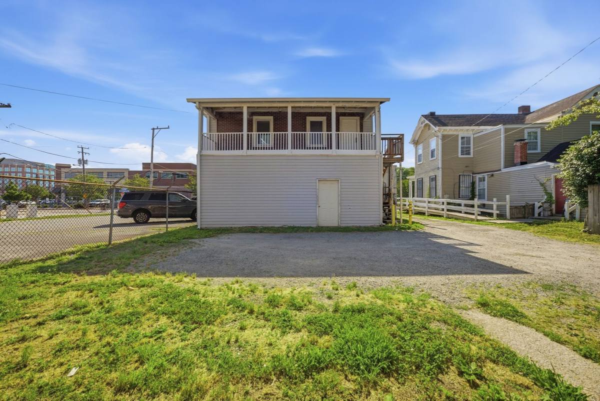 Apartment for rent at 212 S B Armistead Ave, Hampton, VA 23669