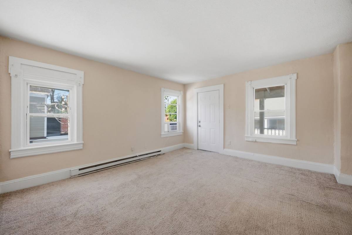 Apartment for rent at 212 S B Armistead Ave, Hampton, VA 23669