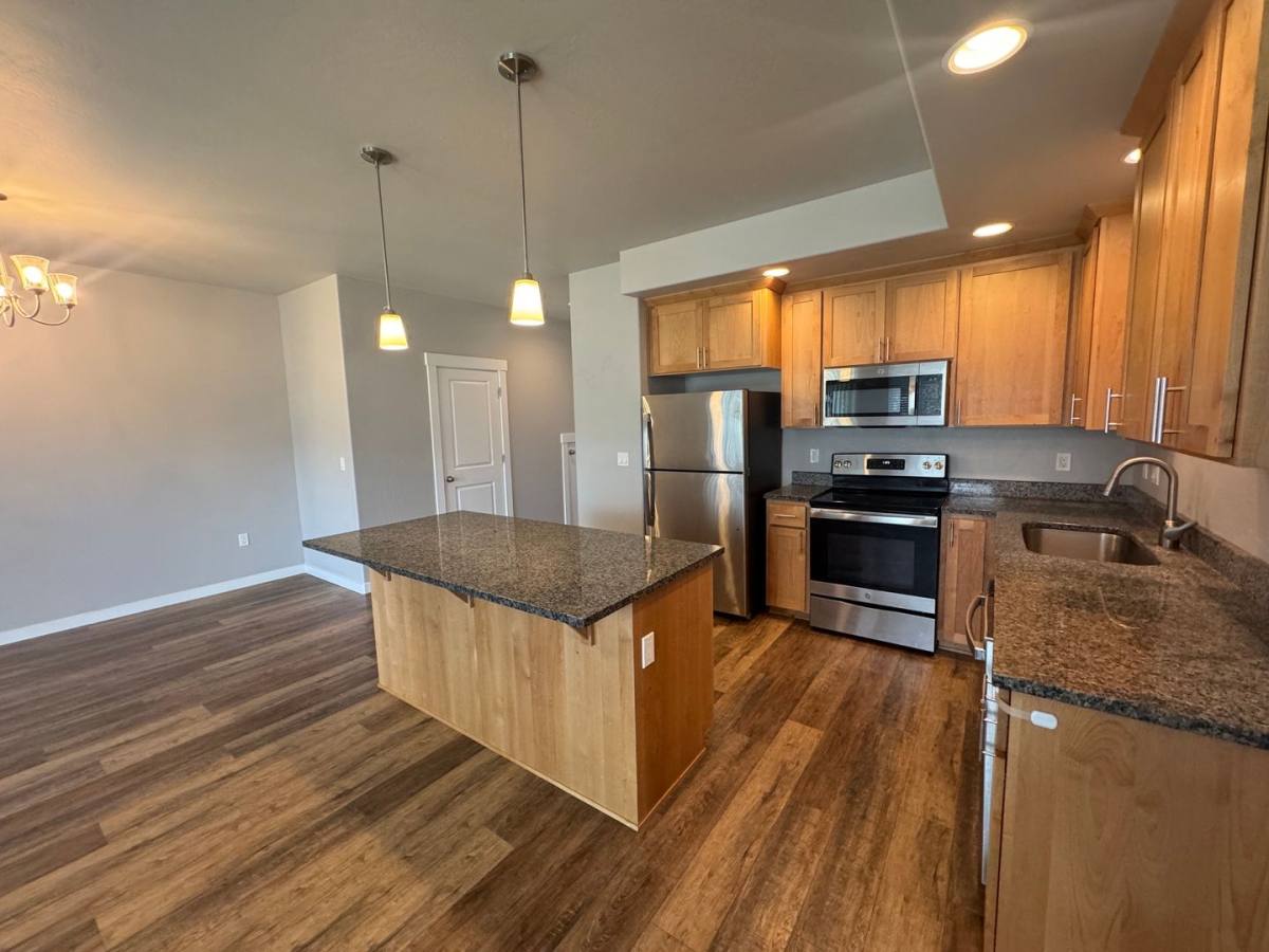 Apartment for rent at 1861 & 1863 Lillian St, Medford, OR 97501