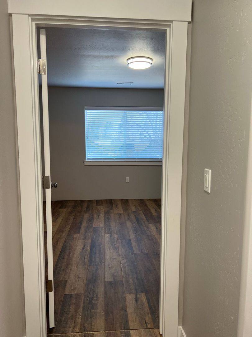 Apartment for rent at 1861 & 1863 Lillian St, Medford, OR 97501