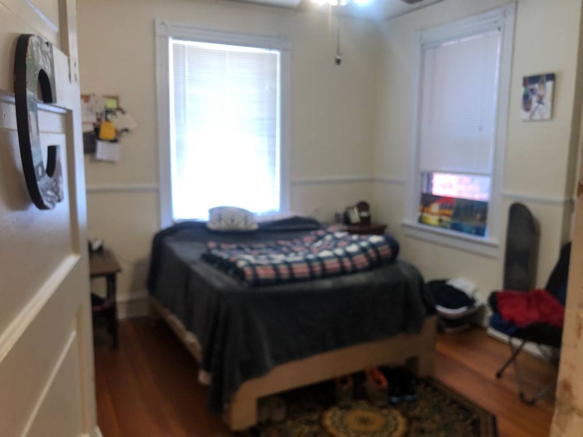 House for rent at 2829 W Grace St, Richmond, VA 23221