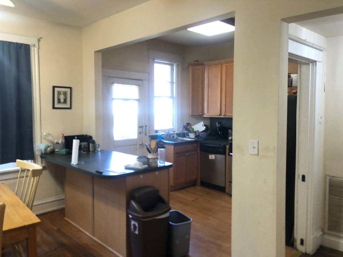 House for rent at 2829 W Grace St, Richmond, VA 23221