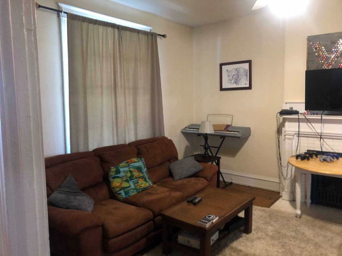 House for rent at 2829 W Grace St, Richmond, VA 23221