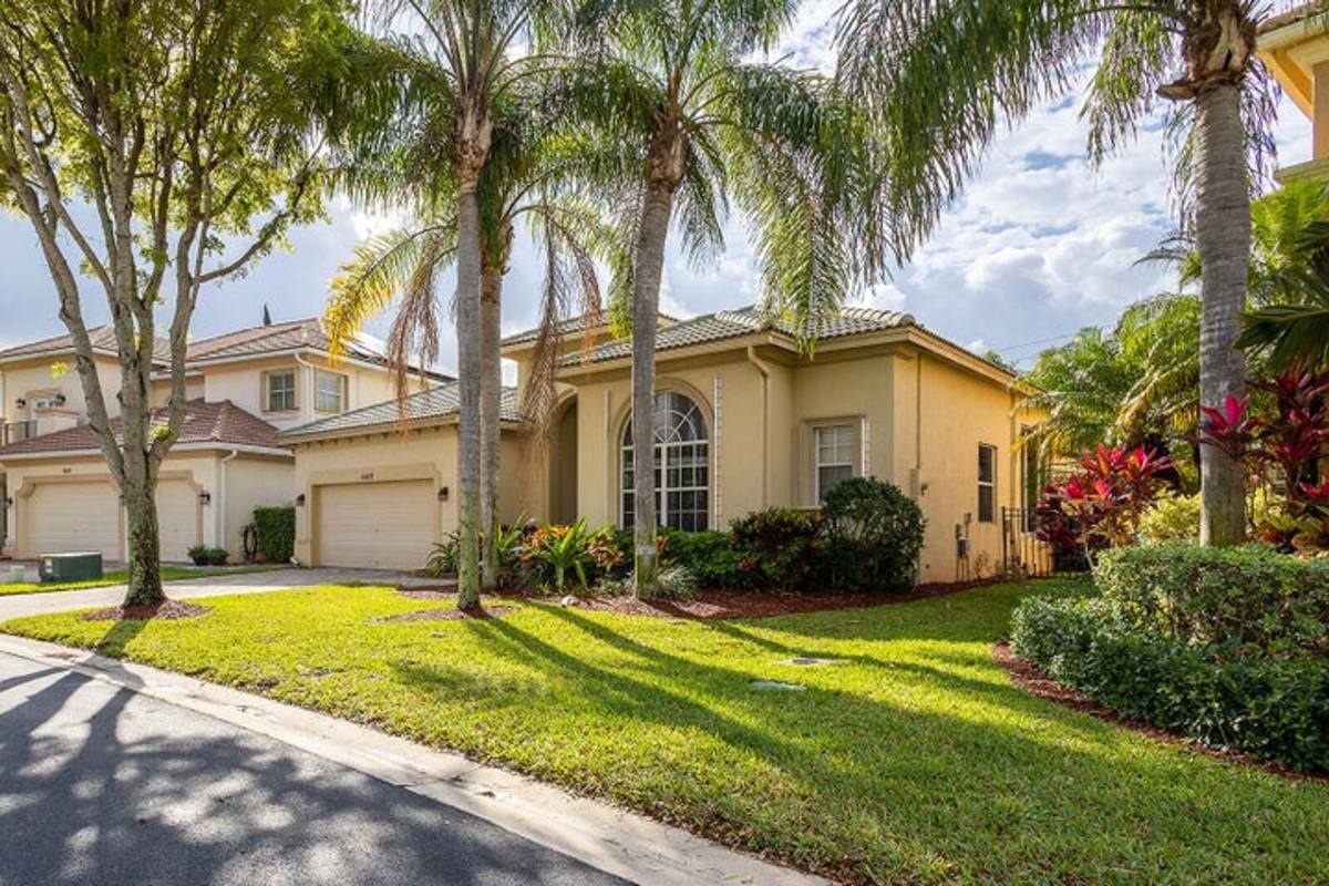 House for rent at 6428 Garden Court, West Palm Beach, FL 33411