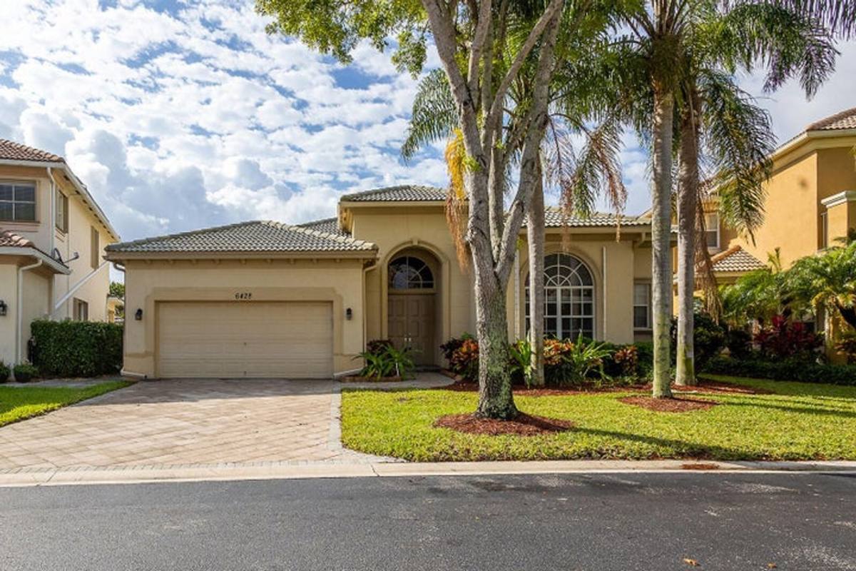 House for rent at 6428 Garden Court, West Palm Beach, FL 33411