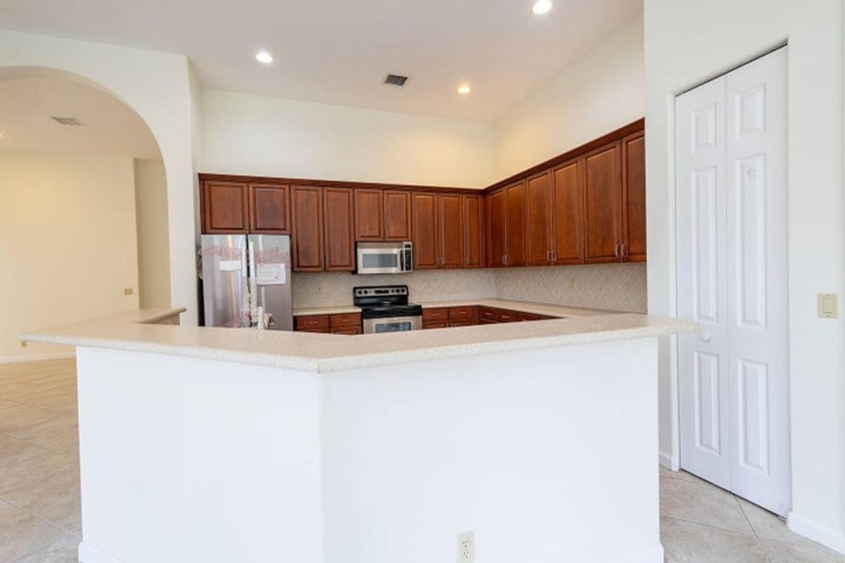 House for rent at 6428 Garden Court, West Palm Beach, FL 33411