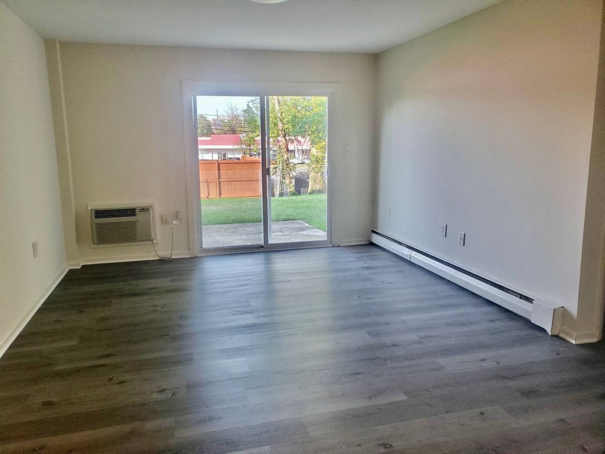 Apartment for rent at 2314 2318 2322 2326 2330-GLENDALE Terrace, Alexandria, VA 22303