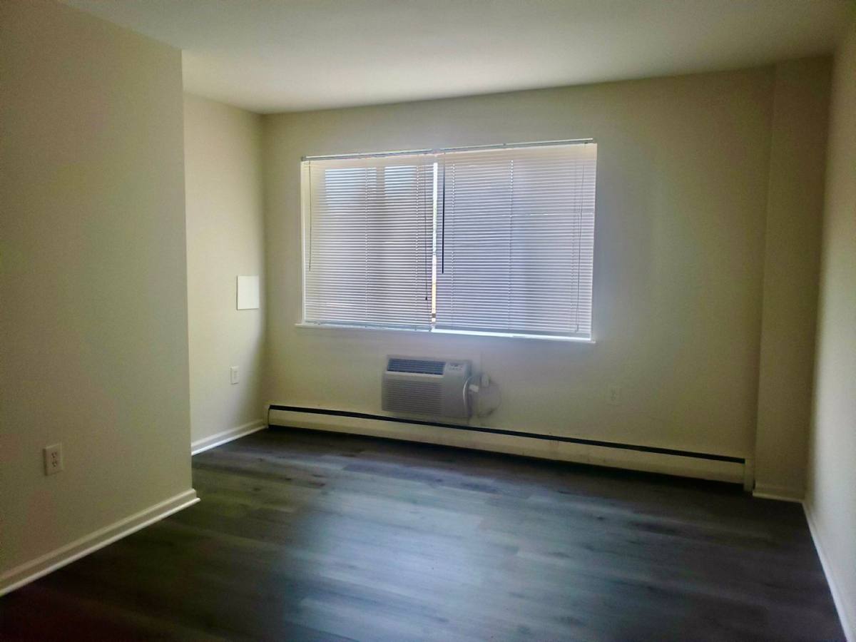 Apartment for rent at 2314 2318 2322 2326 2330-GLENDALE Terrace, Alexandria, VA 22303