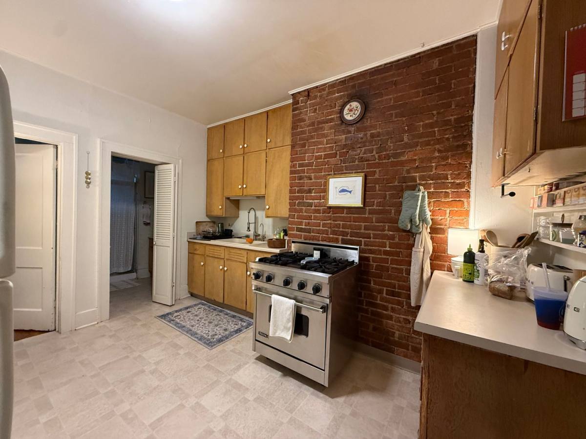 House for rent at 731 Rundell St, Iowa City, IA 52240