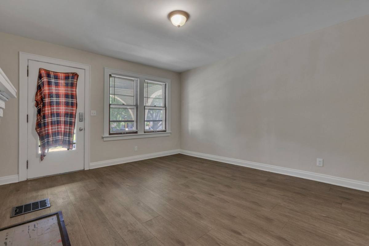 Apartment for rent at 43-45 N Chase Ave, Columbus, OH 43204
