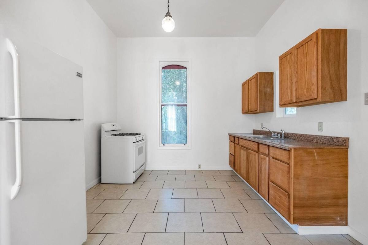 House for rent at 500 Harris, Hanford, CA 93230