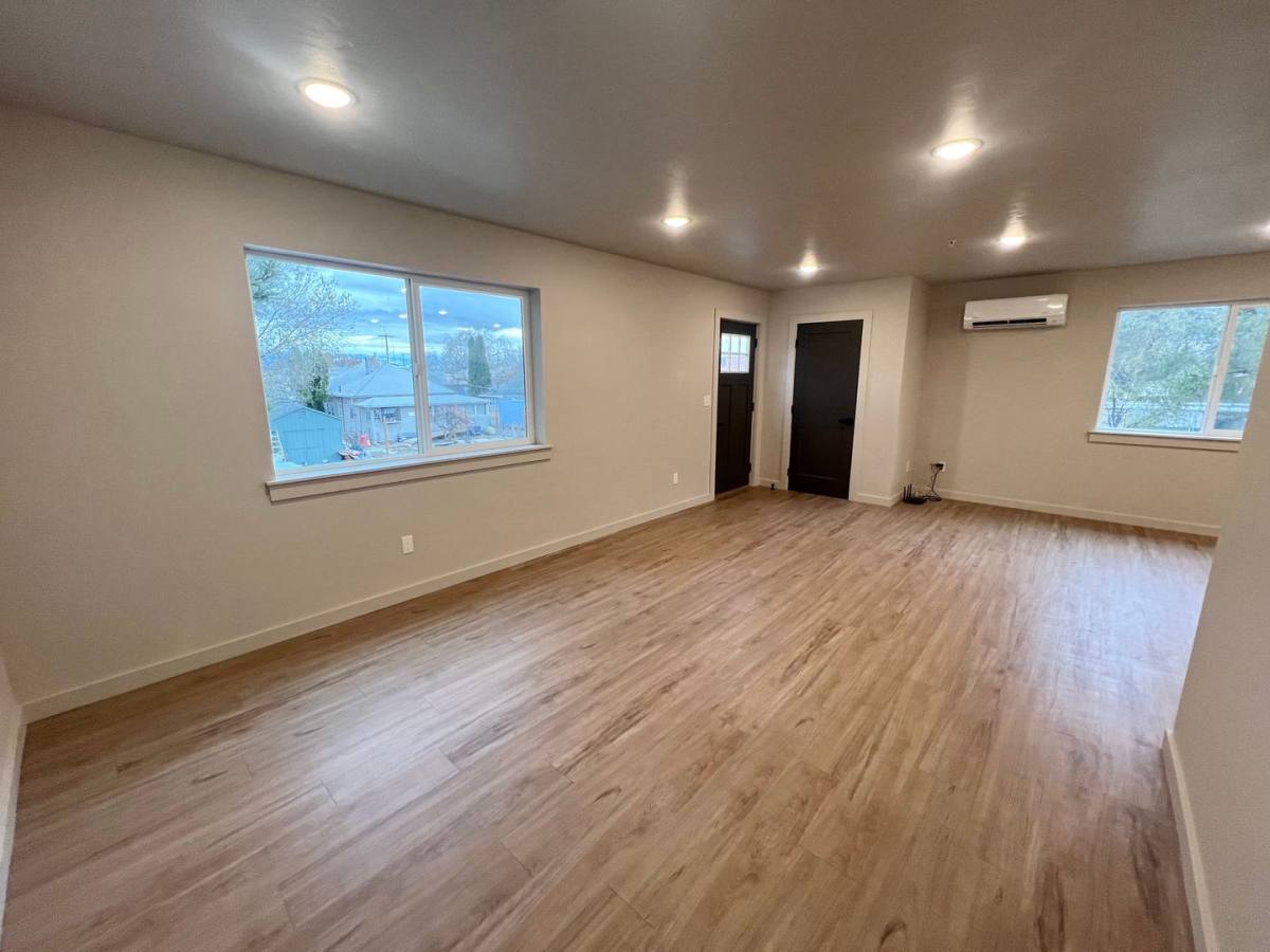 Apartment for rent at 1607 Willow St, La Grande, OR 97850